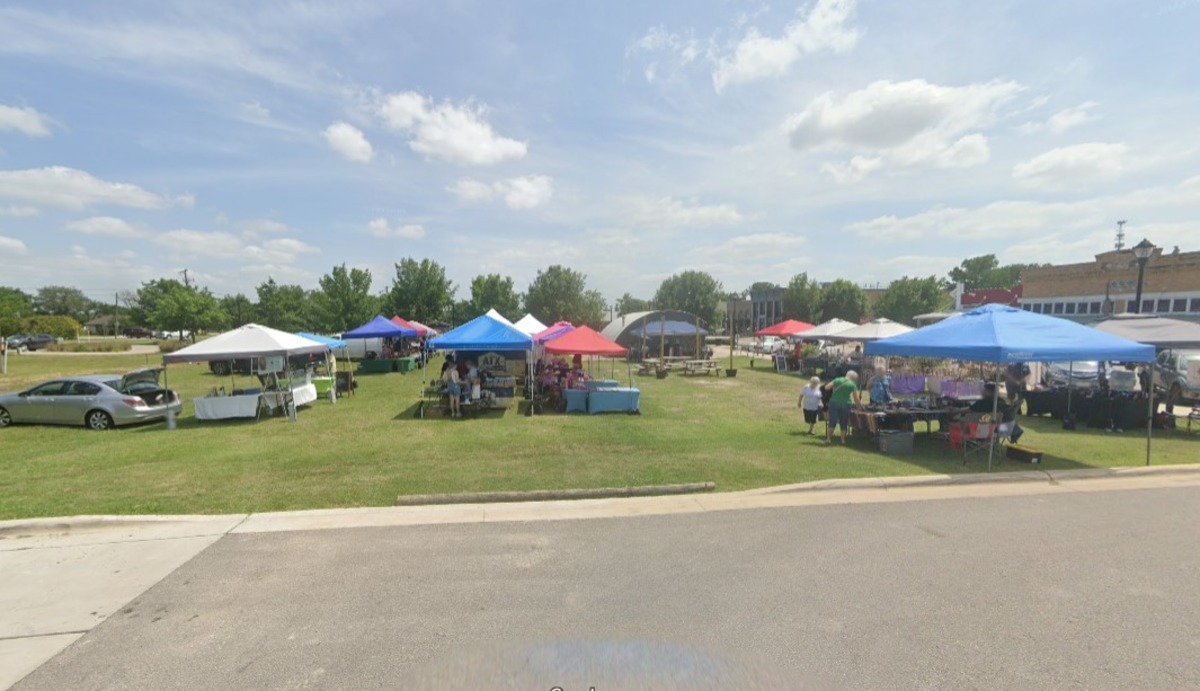 Hutto Farmers' Market at Odds with City Over Proposed Regulations,