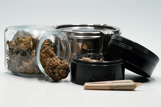 Illinois Celebrates Record-Breaking $1.6 Billion in Cannabis Sales, Promoting Equity and Community Reinvestment