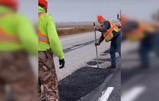 Illinois' IDOT Ramps Up Pothole Repair Operations, Motorists Advised to Exercise Caution in Springfield