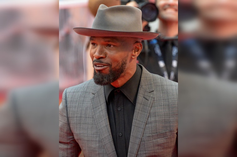  Jamie Foxx Makes a Triumphant Return to the Film Set in Atlanta After Recovering from Health Issues