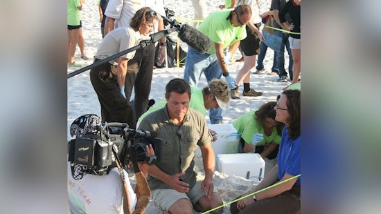 Jeff Corwin Champions Florida Conservation with ABC's "Wildlife Nation: Expedition Florida"