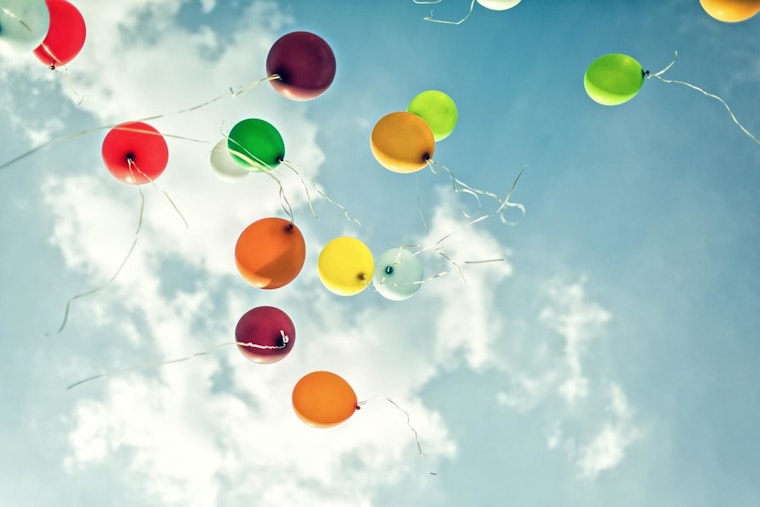 Laguna Beach Sets Precedent in Orange County with Complete Ban on Balloons to Curb Pollution, Protect Wildlife