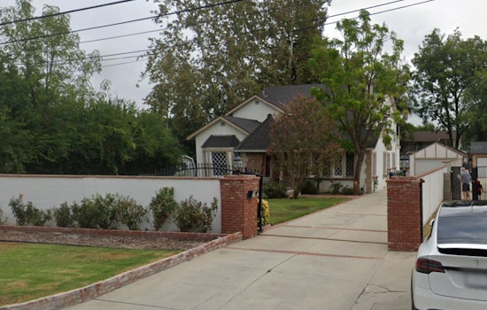Los Angeles Firefighters Battle Ferocious Blaze in Tarzana Residence