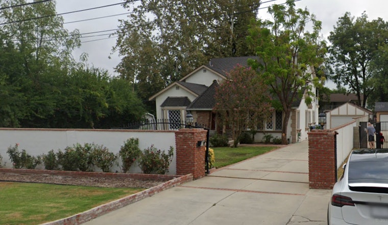 Los Angeles Firefighters Battle Ferocious Blaze in Tarzana Residence