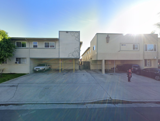 Los Angeles Firefighters Extinguish Canoga Park Carport Blaze, Save Nearby Apartment Complex