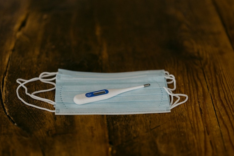 Los Angeles Warned as COVID-19 and Flu Rise: New Variant JN.1 Grows, Public Health Urges Safety Measures