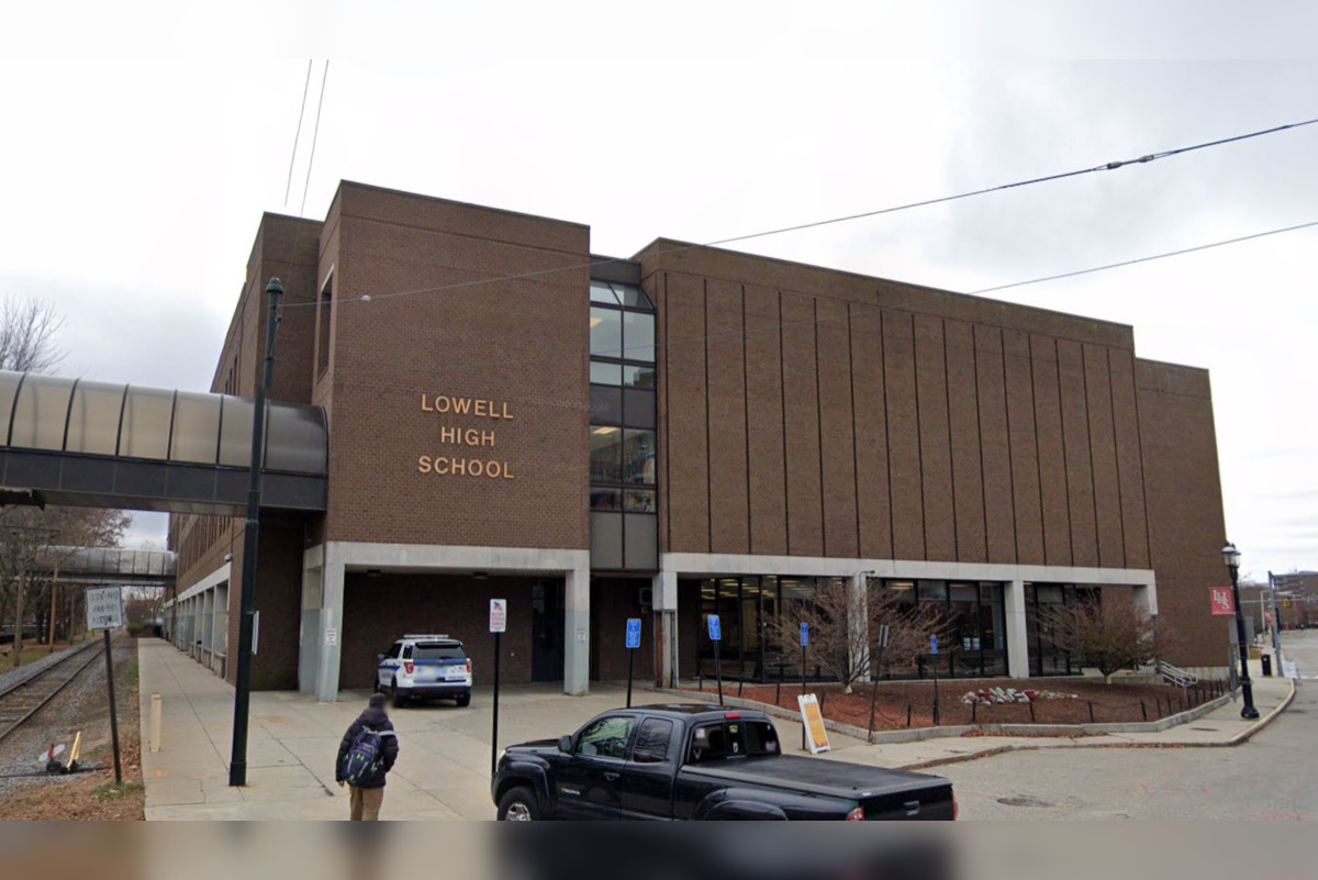 Lowell High School's New Cell Phone Policy Faces Student Backlash,