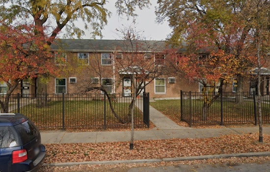Man Critically Wounded, Boy Shot as Gunfire Erupts in Chicago's Roseland Neighborhood