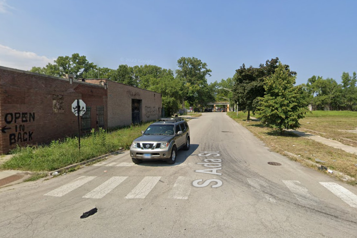 Man Fatally Shot In Chicagos Englewood Neighborhood Police Seeking 4764