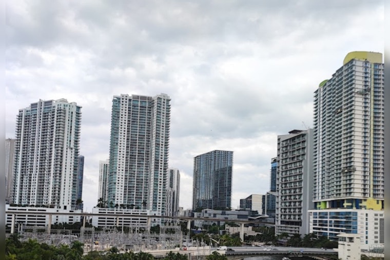 Miami Basks in Warm Winter Weather as New York Braces for Frigid Temps
