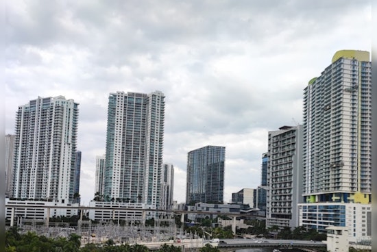 Miami Basks in Warm Winter Weather as New York Braces for Frigid Temps