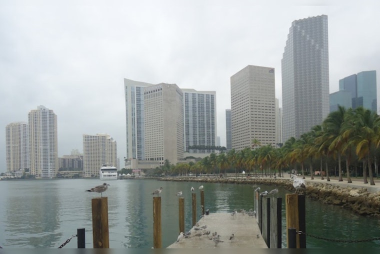 Miami Experiences Warmer Weather with Slight Chance of Rain, Weekend Cool Down Expected