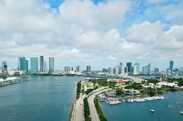 Miami to Experience Mild 70s and Wind Gusts; Potential Showers and Thunderstorms Approaching Weekend