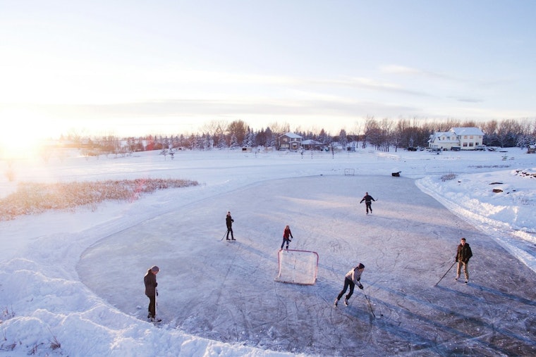 Minneapolis' Lake Nokomis Hosts Fierce Battles on Ice at 19th U.S. Pond Hockey Championships