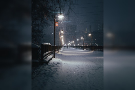 Minnesota Drivers Navigate Icy Roads After Snowfall, State Patrol Reports Over 300 Crashes