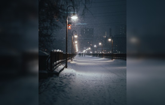 Minnesota Drivers Navigate Icy Roads After Snowfall, State Patrol Reports Over 300 Crashes