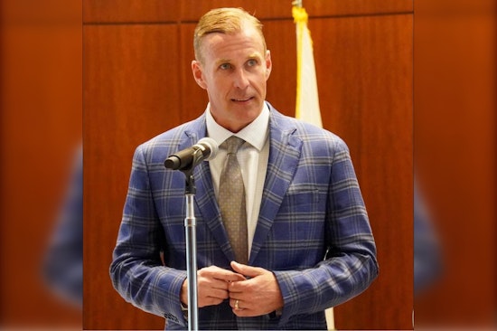 Naperville Councilman Josh McBroom Proposes Resident Hosting Plan for Migrants as Illinois Crisis Deepens