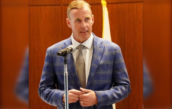 Naperville Councilman Josh McBroom Proposes Resident Hosting Plan for Migrants as Illinois Crisis Deepens