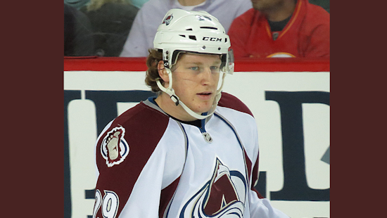 Nathan MacKinnon Leads Colorado Avalanche to Overtime Victory Against Dallas Stars