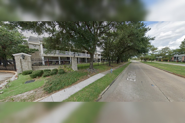 No Injuries Reported as Fire Destroys Up to 12 Units in Northwest Harris County Apartment Complex