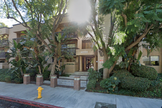 No Injuries Reported as Firefighters Douse Townhouse Blaze in Woodland Hills