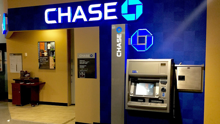North Texas Residents Fall Prey to 'Bank Impostor' Scams in Cedar Hill and Roanoke