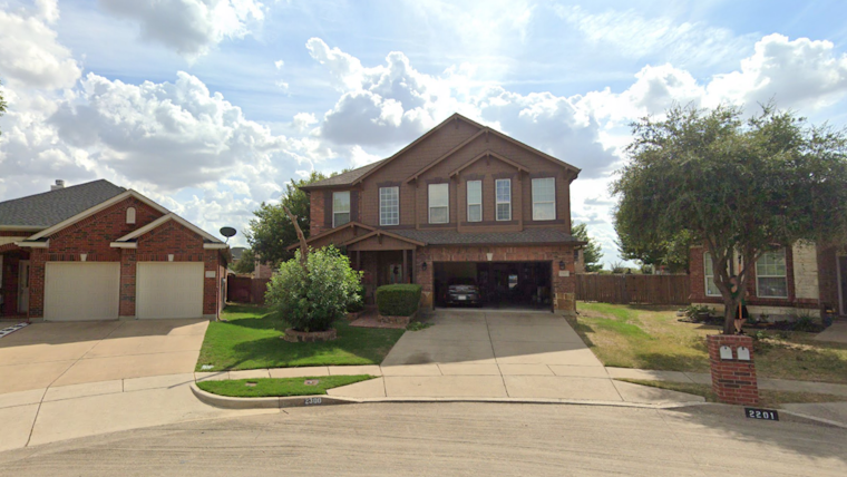 One Seriously Injured in Fort Worth Shooting as Police Search for Suspect