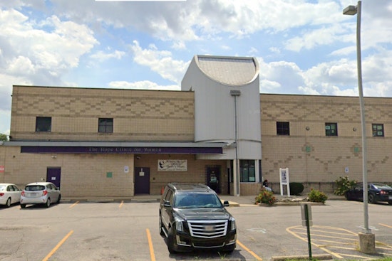 Out-of-State Patients Flock to Illinois' Clinics Post-Roe Reversal