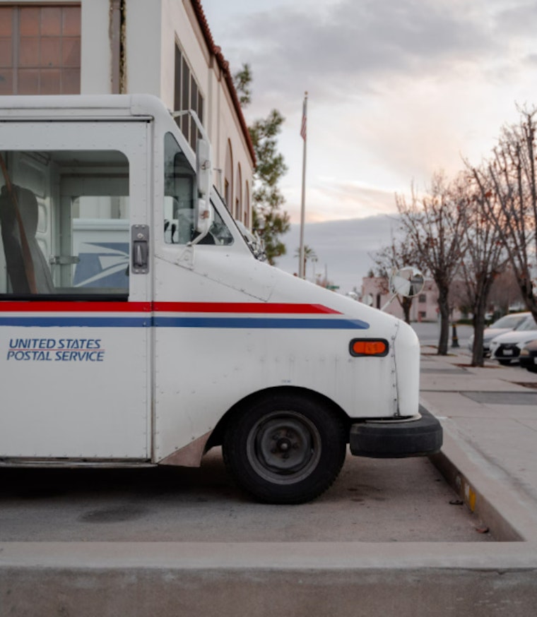 Reps. Al Green and Sylvia Garcia Advocate for Improved Mail Service in Houston Amid Delays
