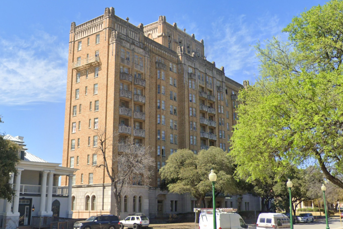 Restoration of Historic Aurora Apartments Nears Completion in Tobin