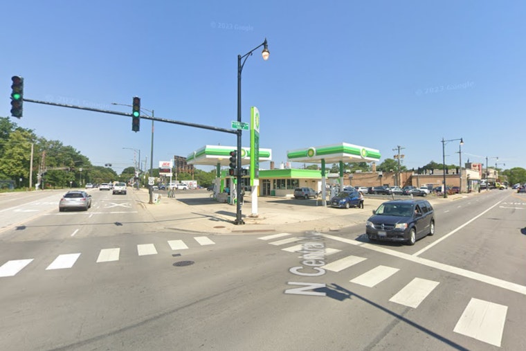 Ride-Share Drivers in Chicago Targeted in Series of Violent Carjacking Incidents