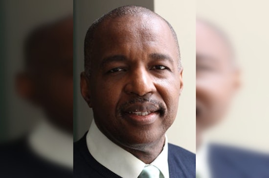 Roger Smith to Resign as Phoenix's First Police Oversight Director Amid Legislative Restrictions