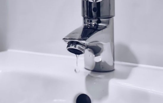 Round Rock, Austin Apartment Complexes Shut Off Water Ahead of Freeze, Sparking Legal and Resident Concerns