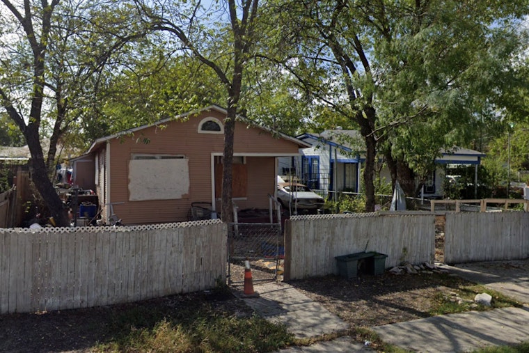 San Antonio Fire Crews Investigate Second Blaze at Abandoned Home Amid Arson Probe