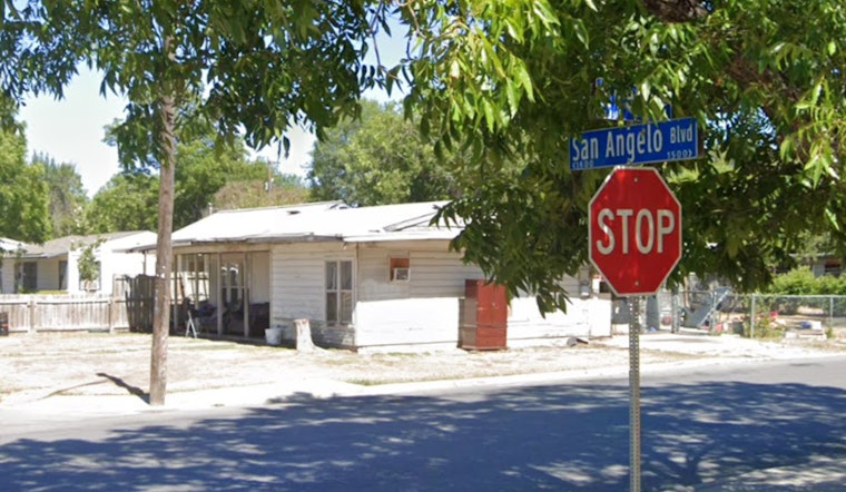 San Antonio Man Dies After Being Rescued from North Side House Fire