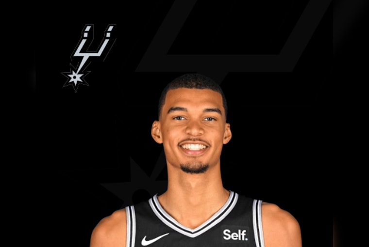 San Antonio Sensation Victor Wembanyama Towers Over NBA Rookie of the Year Race