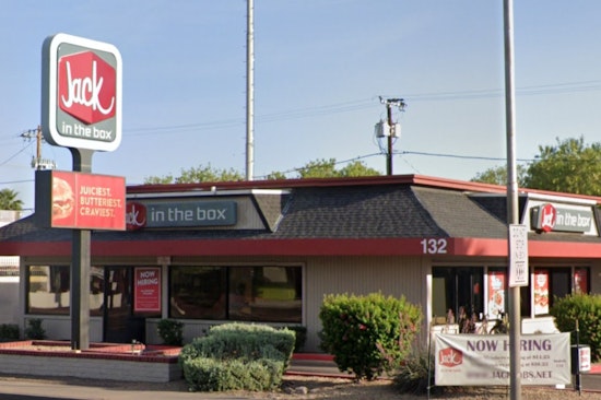 Shirtless Man Arrested in Phoenix, After Assaulting Jack in the Box Manager and Injuring Officers