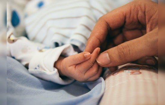 South Florida Mother Celebrates Own Birthday by Giving Birth, Welcomes Baby on Same Day as Older Daughter
