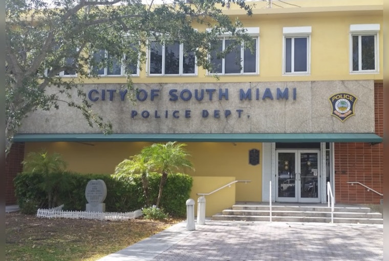South Miami Police Seek Suspects in Purse Snatching Incident, Warn of Potential Crime Spree