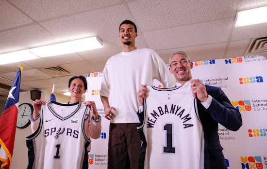 Spurs Star Victor Wembanyama Celebrates San Antonio School's French Language Program Accolade