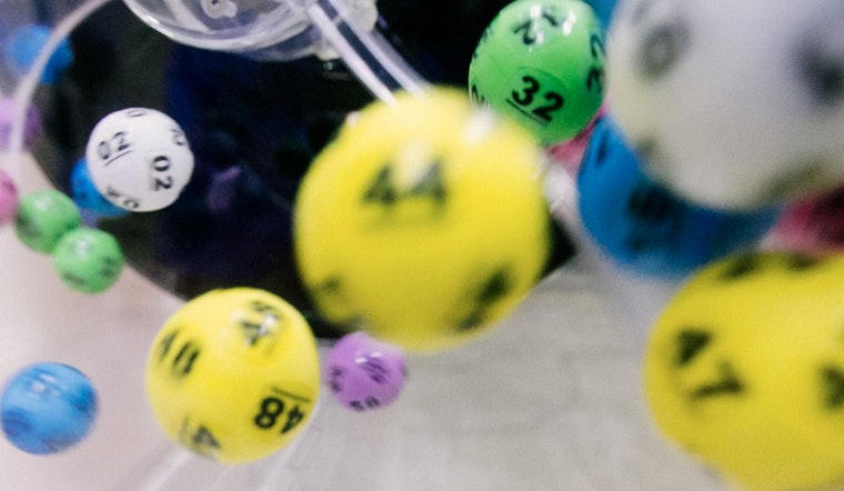 Start Spreading the News, Powerball Jackpot Swells to $810 Million for New Year's Draw