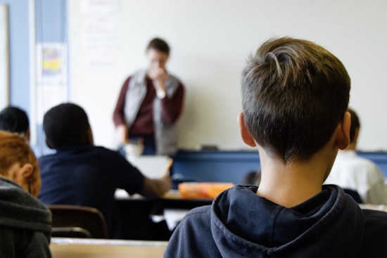 Superintendent Tom Horne Challenges Bilingual Education in Arizona, Lawsuit Questions State Law & Student Benefit