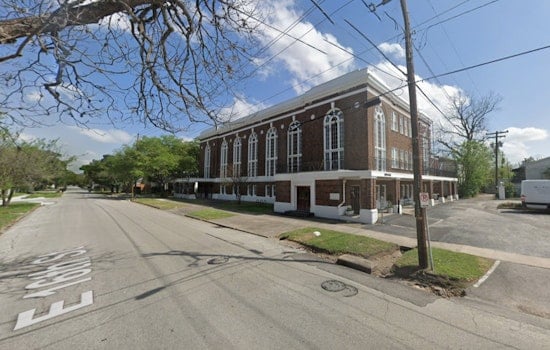 Suspect in Fatal Houston METRORail Stabbing Arrested After Standoff at Local Church