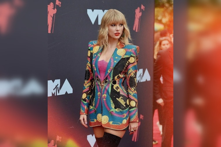 Taylor Swift's Influence on Chiefs' Playoff Run Stirs Discussion, Brett Favre Weighs In On Speculations
