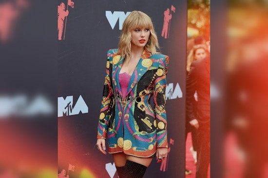 Taylor Swift's Influence on Chiefs' Playoff Run Stirs Discussion, Brett Favre Weighs In On Speculations