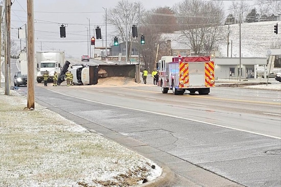 TDOT Salt Truck Drivers Face Dangers as Two Vehicles Overturn in Tennessee Amid Icy Conditions