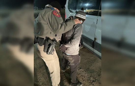 Texas DPS Detains Migrants at Eagle Pass Border Park, Defies DHS Over State Authority