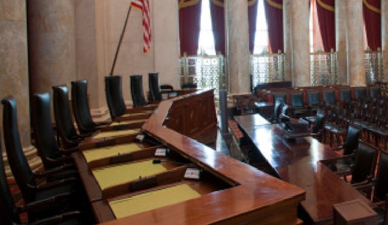 Texas vs. U.S. in Supreme Showdown over SB 4 Immigration Crackdown
