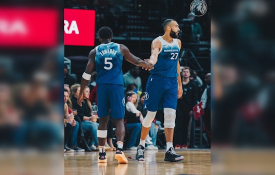Timberwolves Assert Western Conference Lead With a Commanding 122-95 Win Over Rockets