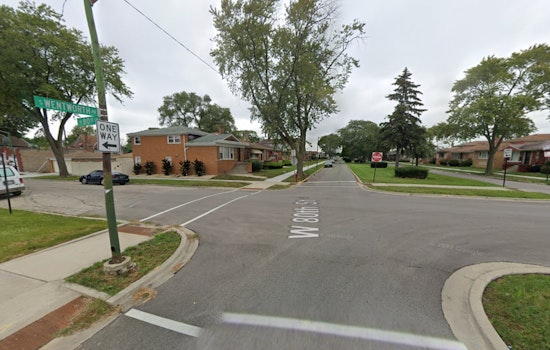 Two Men Wounded in South Side Chicago Shooting, Gunman at Large